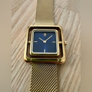 Vanna umbra ladies square royal blue gold tone dress watch NEW BATTERY